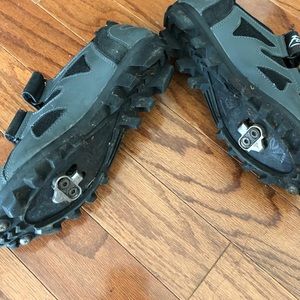 Forte cycling shoes with cleats size 9